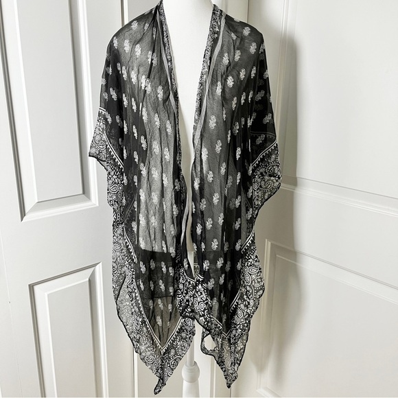 Reserved Other - Versatile Sheer Bandanna Print Kimono Coverup - Black and White - Medium